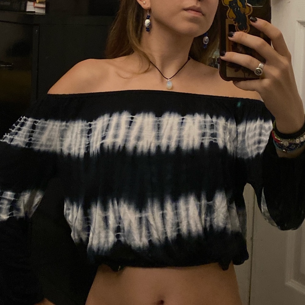 Tie dye shoulder-less shirt